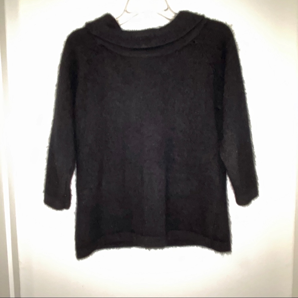 Hillard Hanson Black Angora Sz Small Sweater